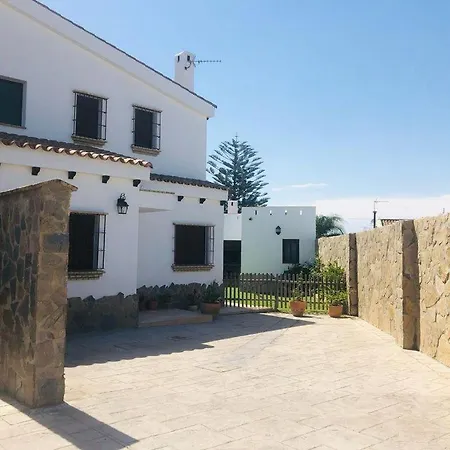 Mendoza Solo Familias Conil De La Frontera