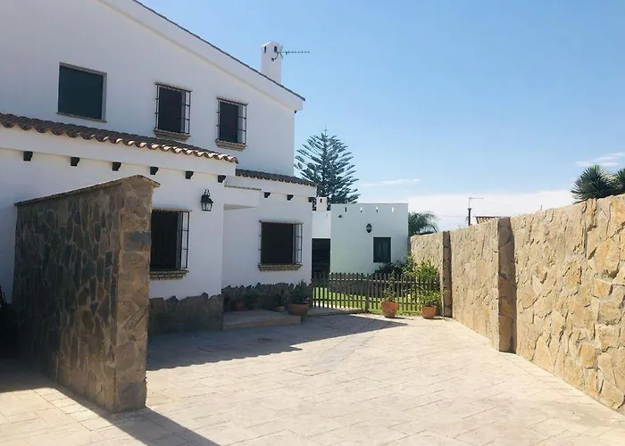 Mendoza Solo Familias Conil De La Frontera